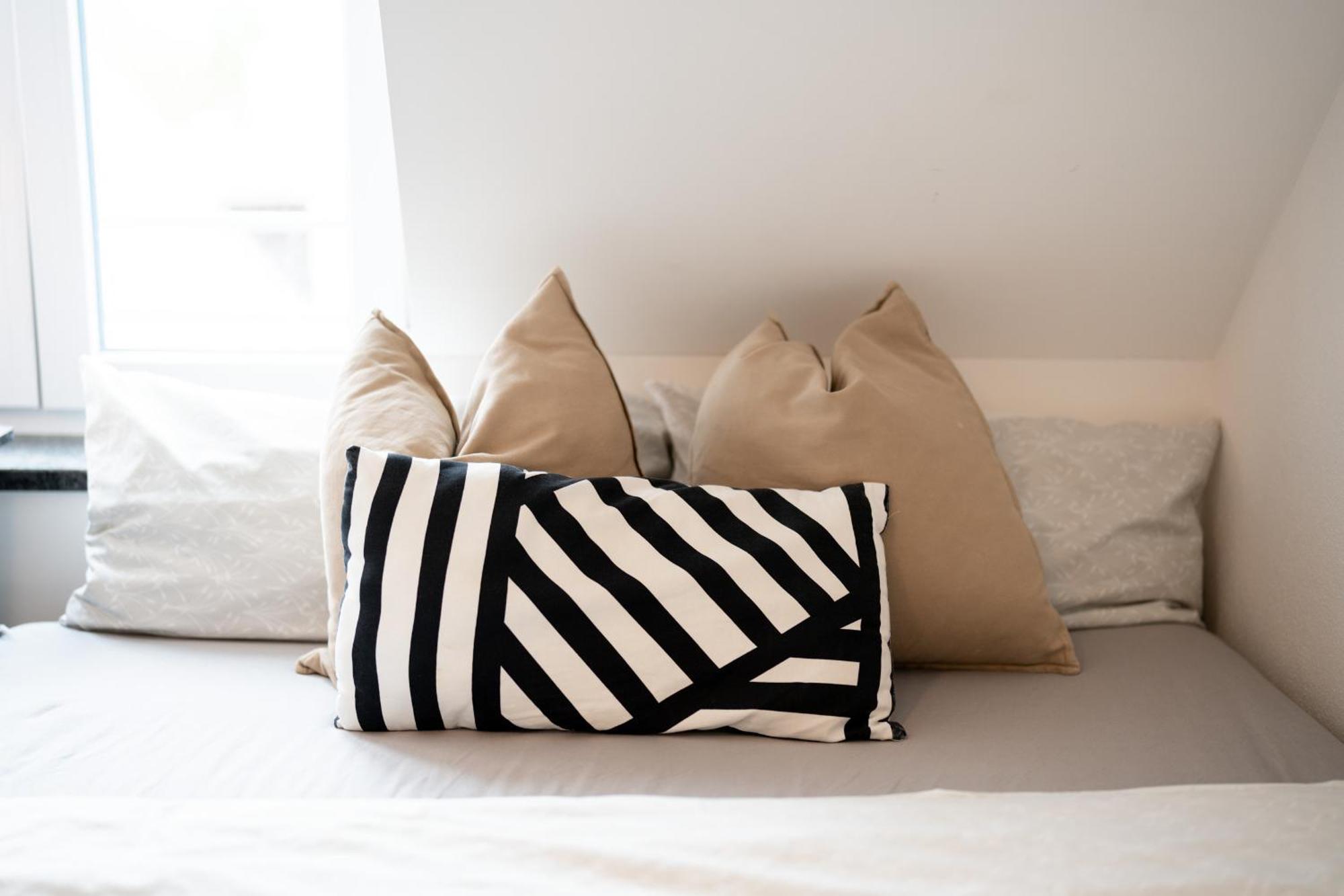 Neu-luxus Apartment-zentral In Altstadt-65-80qm Apartment